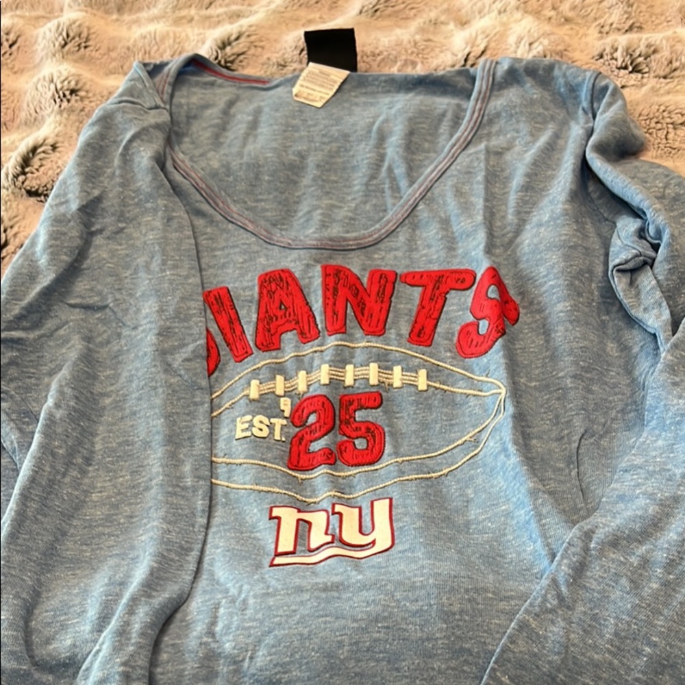 NWOT New York Giants Long Sleeve Shirt